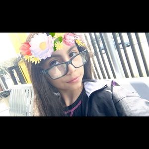 Meet your Posher, Melody ruby